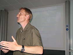 Verbandssportlehrer Ernst Thaler beim Vortrag